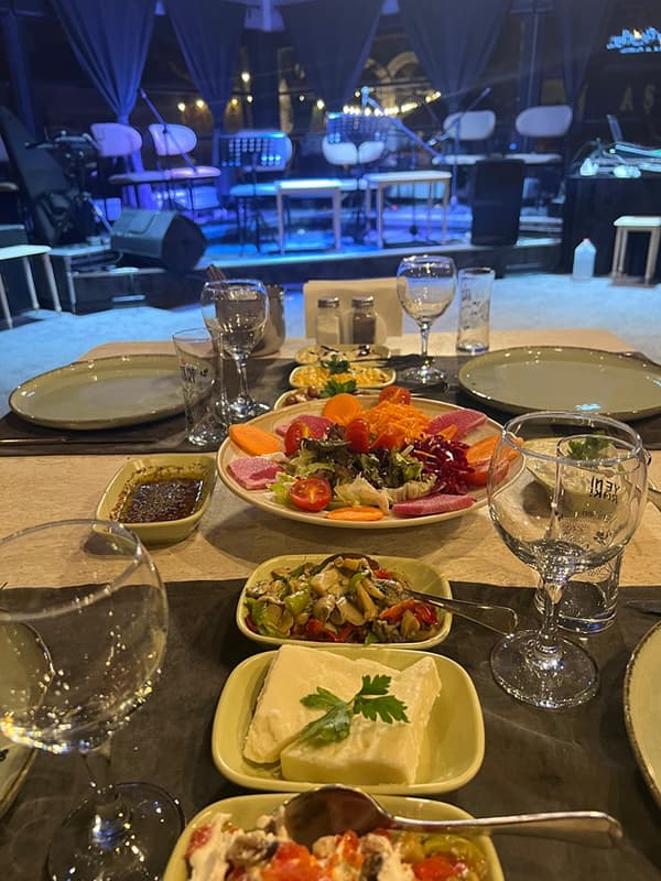 Mango Garden İs Sahne  - 12. Fotoğraf